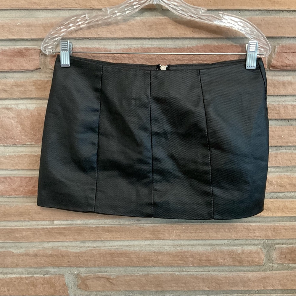 Pretty Little Thing Faux Leather Black Mini Skirt US Size 2 - Picture 4 of 9